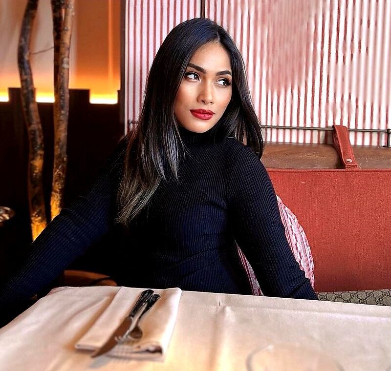 VIDEO: Perempuan Luwu Perancang Gaun Model dan Artis di Prancis