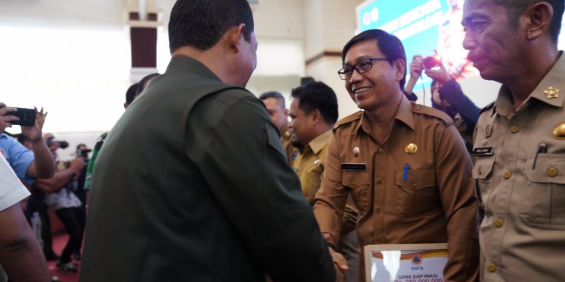 Terima Bantuan dari BNPB, Suaib Mansur: Ini untuk Meringankan Beban Masyarakat Terima Bantuan dari BNPB, Suaib Mansur: Ini untuk Meringankan Beban Masyarakat