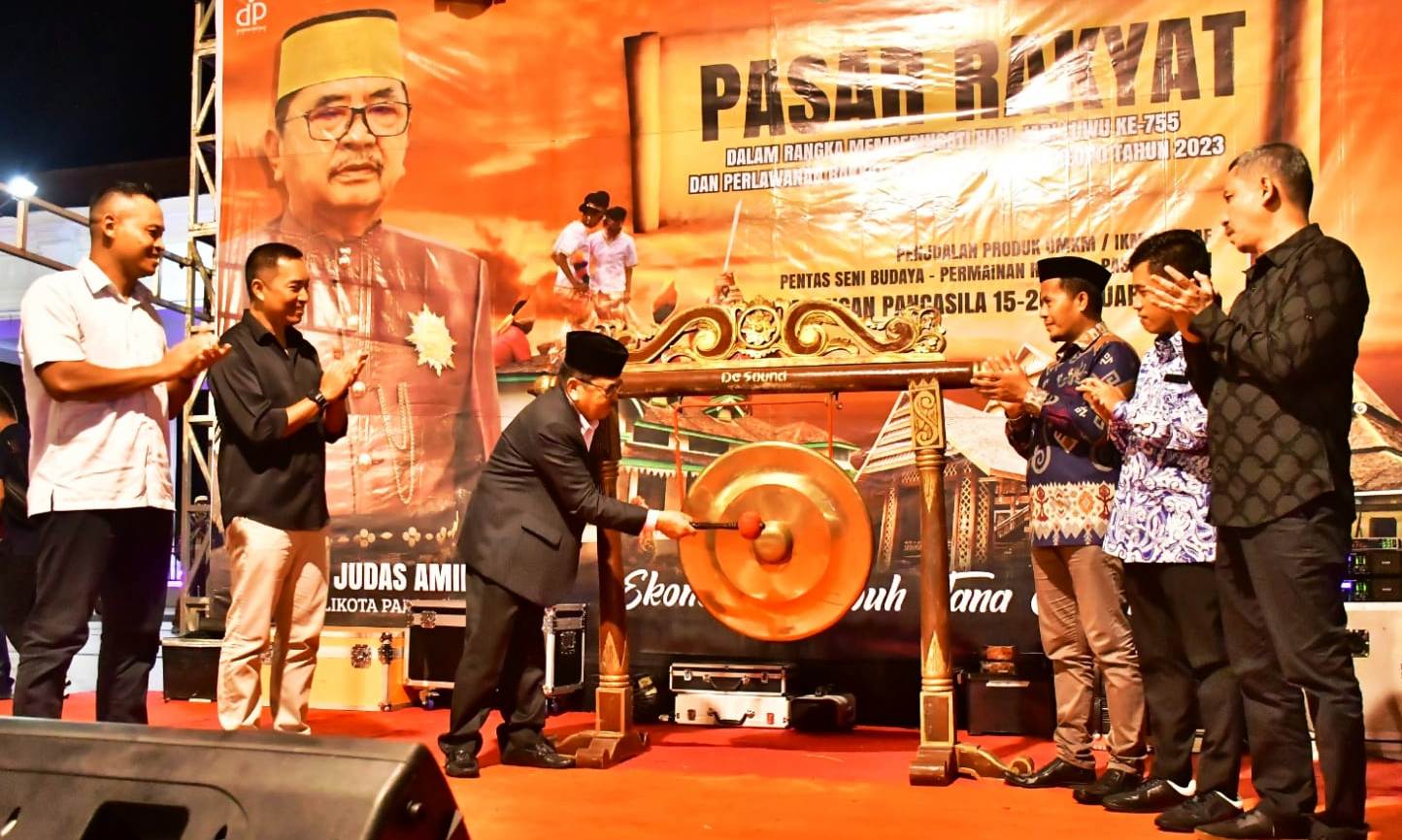 Judas Buka Pasar Malam dan Pentas Seni dalam Rangka Peringatan HJL dan HPRL