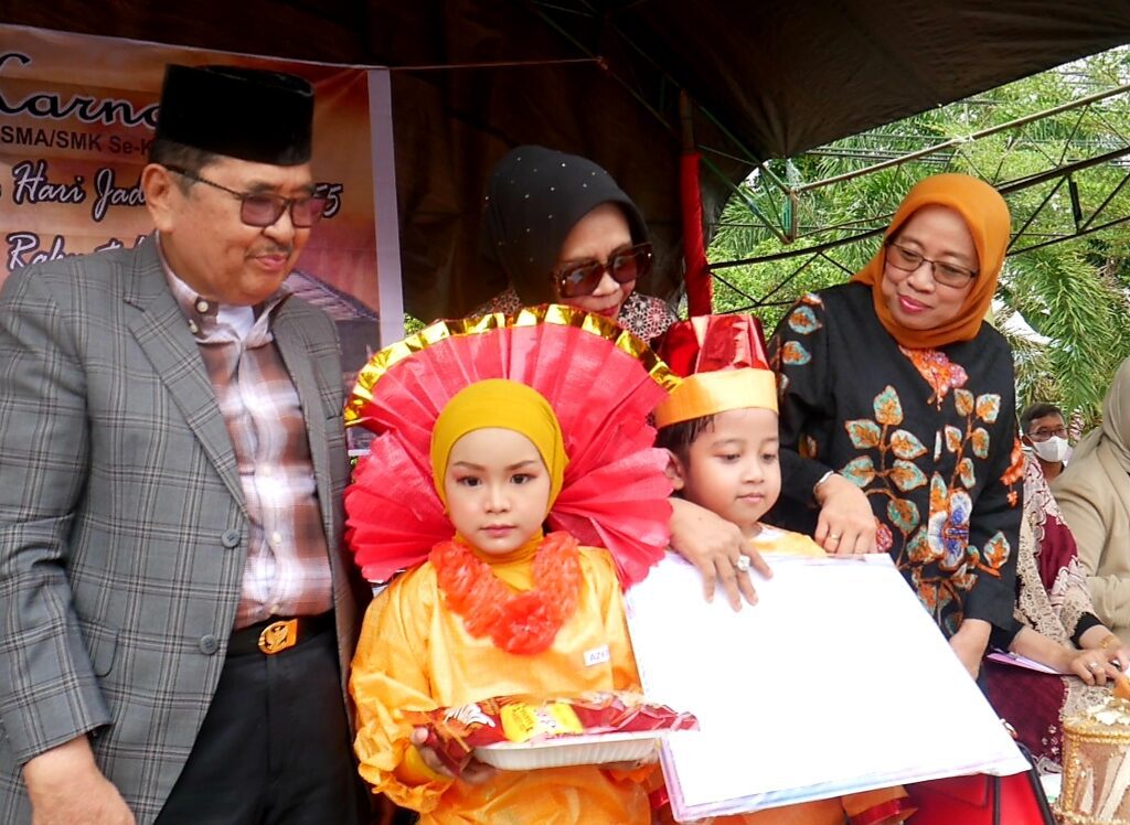 Karnaval Meriahkan Hari Jadi Luwu Ke-755 dan HPRL Ke-77