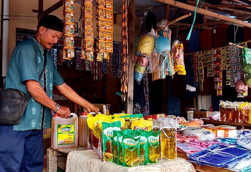 Bahan Pokok Naik, Pedagang di Pasar Bua: Banyak Pembeli Mengeluh