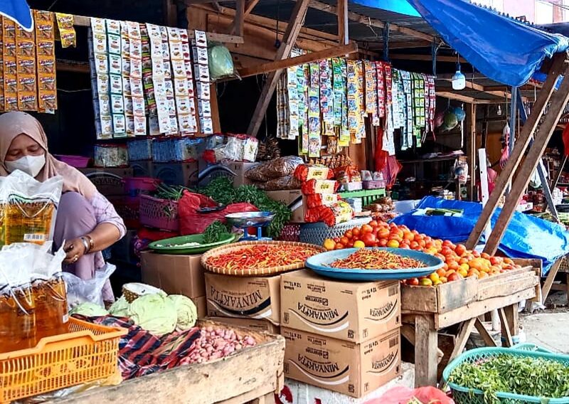 Harga Cabai di Pasar Andi Tadda Normal, Tomat Malah Turun