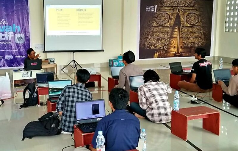DKM Syafaat Palopo dan MDC, Gelar Pelatihan Desain Grafis untuk Aktivis Masjid