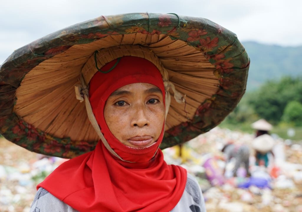 Kisah Pemulung di Mancani, Maria: Dari Sampah, Saya Sekolahkan Anakku