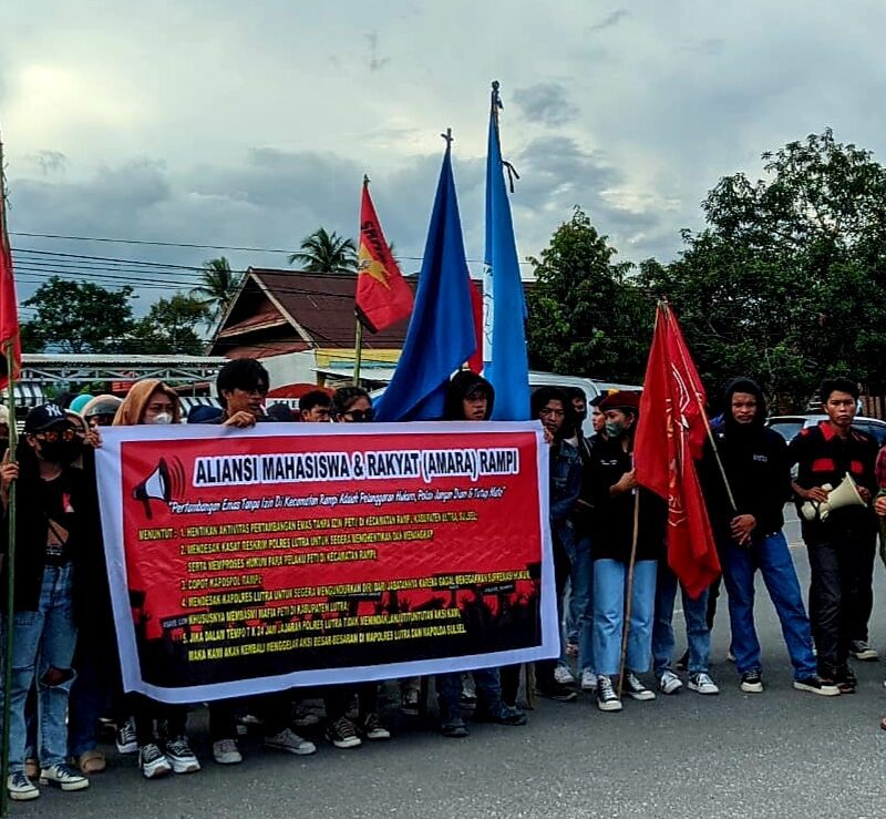 Massa Amara Rampi Geruduk Mapolres Lutra, Minta Polisi Hentikan Tambang Emas Ilegal