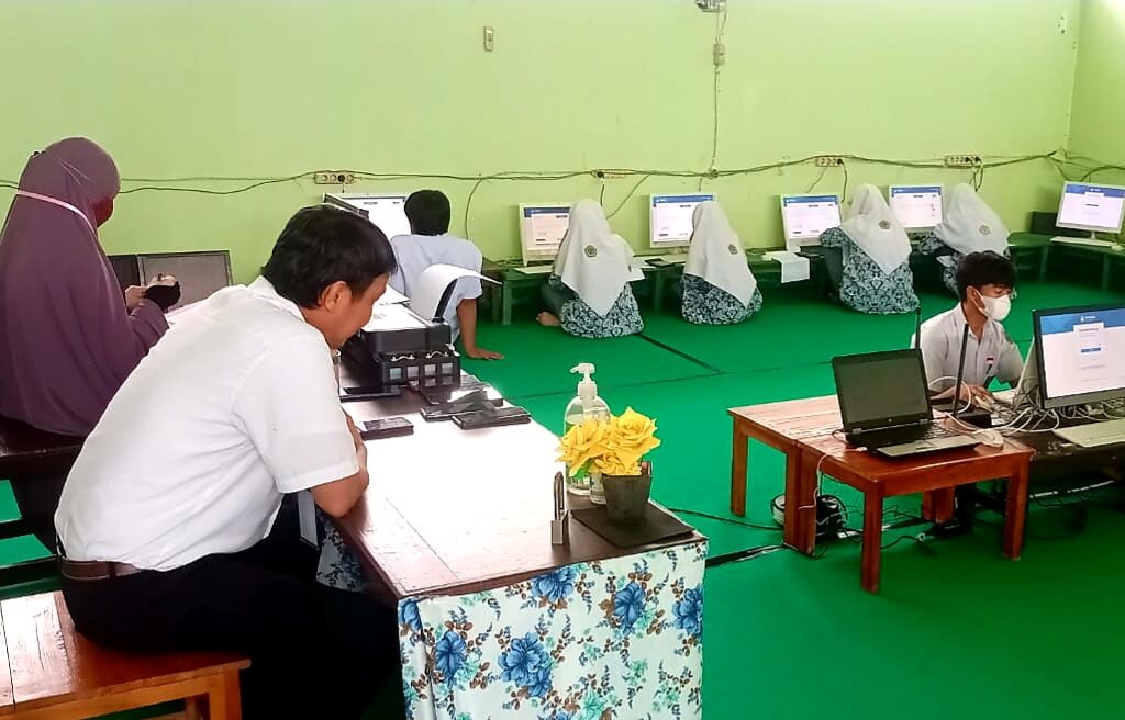 Tiga Santriwati PMDS Palopo Lolos ke Olimpiade Sains Tingkat Provinsi