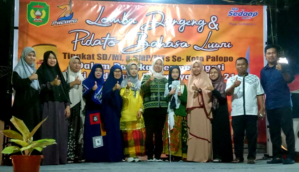 Dua Santriwati PMDS Palopo, Juara Lomba Dongeng dan Pidato Bahasa Luwu