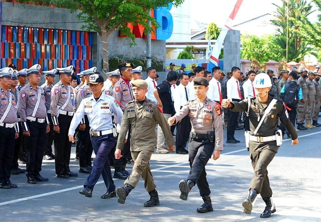 Pj Wali Kota Palopo Hadiri Apel Gelar Pasukan Operasi Mantap Brata 2023-2024