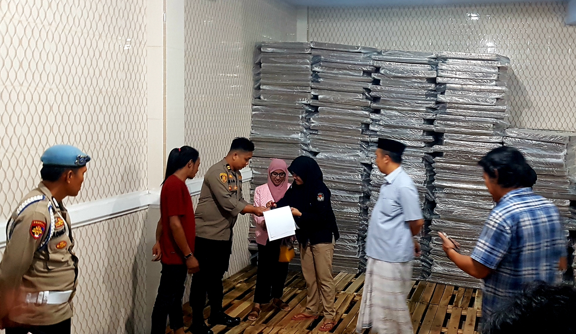 Sebanyak 1.012 Botol Tinta Pemilu Tiba di Gudang Logistik KPU Palopo
