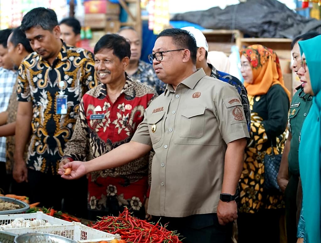 Tinjau Harga Kebutuhan Pokok, Asrul Sani Serap Aspirasi Pedagang Pasar