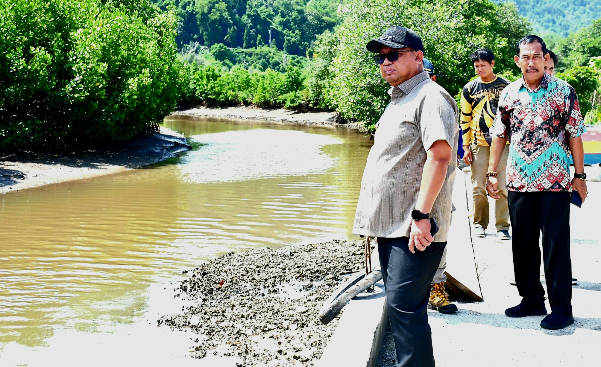 Tinjau Sejumlah Sungai di Palopo, Asrul Sani Minta Segera Lakukan Normalisasi