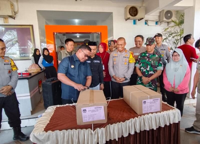 Pj Wali Kota Palopo Saksikan Kedatangan Surat Suara Pilpres dan DPD