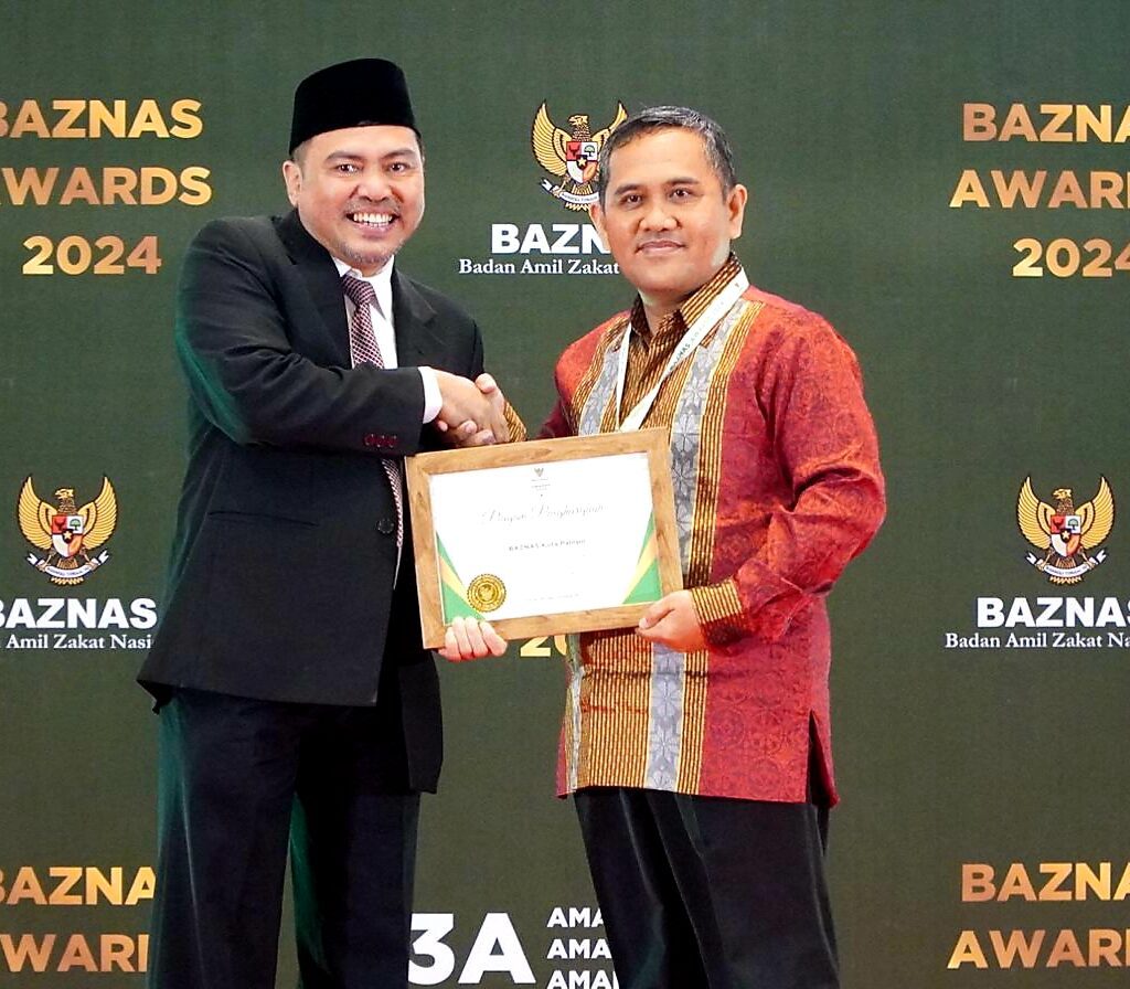Satu-satunya di Sulsel, Baznas Palopo Raih Penghargaan Kategori Taat Laporan Keuangan Melalui Simba