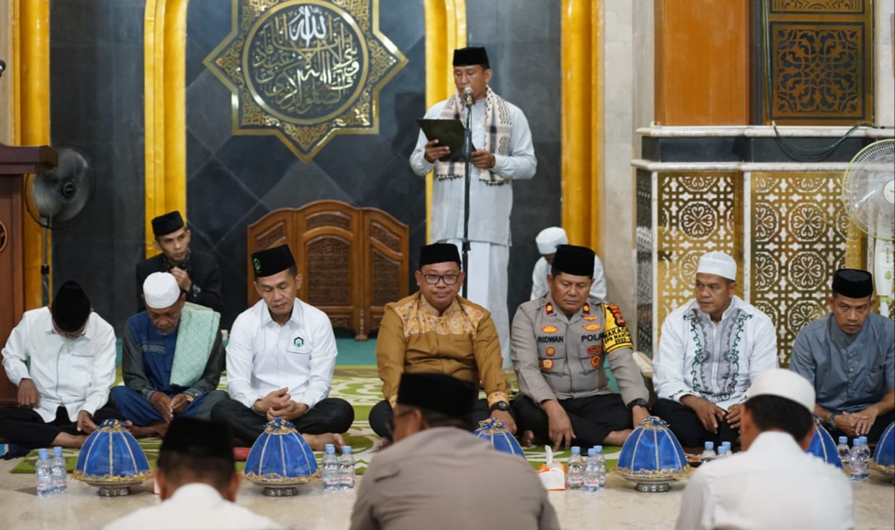 Hadiri Peringatan Isra’ Mi’raj, Asrul Sani: Ini Momentum Meningkatkan Ketakwaan