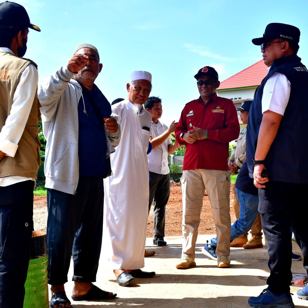 Tinjau Lokasi Banjir, Pj. Wali Kota Palopo Instruksikan Segera Lakukan Penanganan