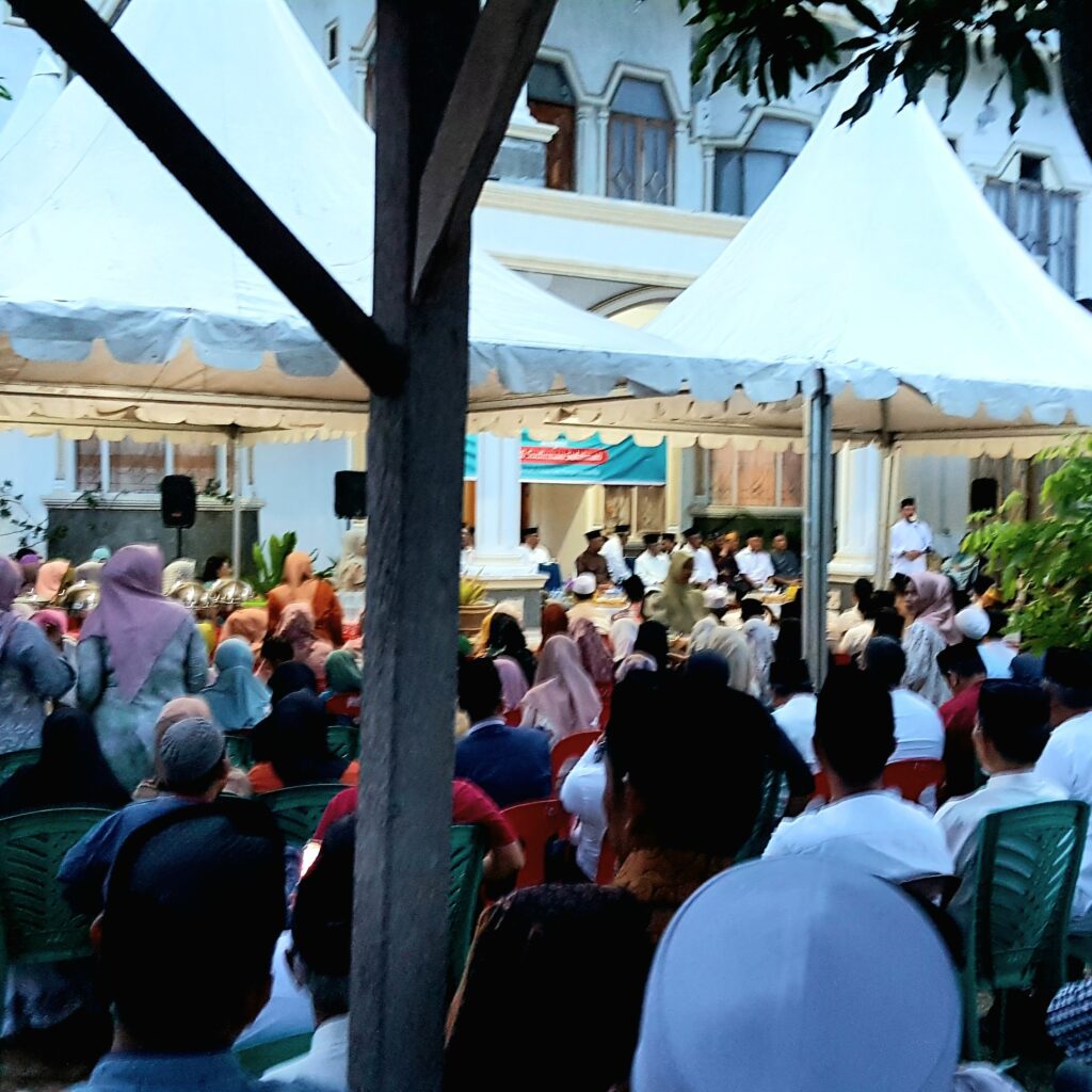 Safari Ramadan di Luwu Raya, ASS Buka Puasa Dengan Masyarakat Palopo