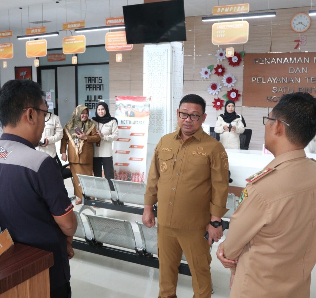 Paska Libur Lebaran, Asrul Sani Sidak Sejumlah Kantor Dinas