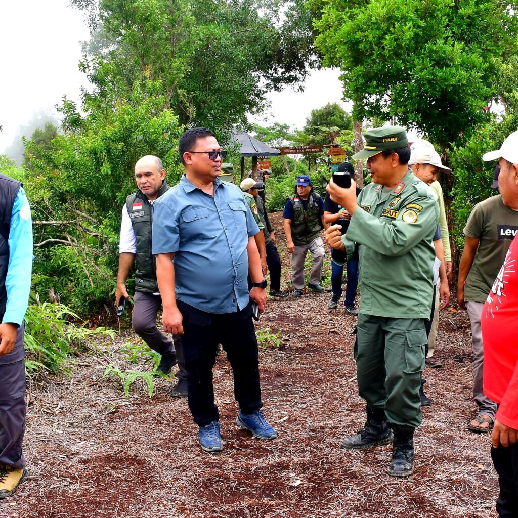 Asrul Sani Kunjungi Sejumlah Potensi Wisata di Battang Barat