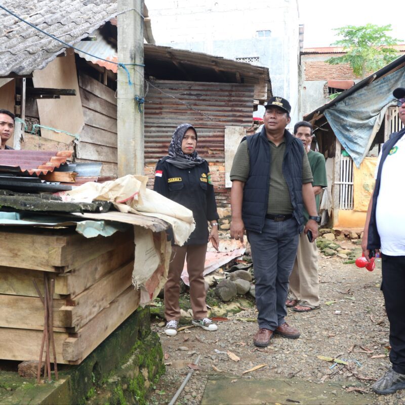 Pemkot Palopo Bantu Korban Angin Puting Beliung di Temalebba