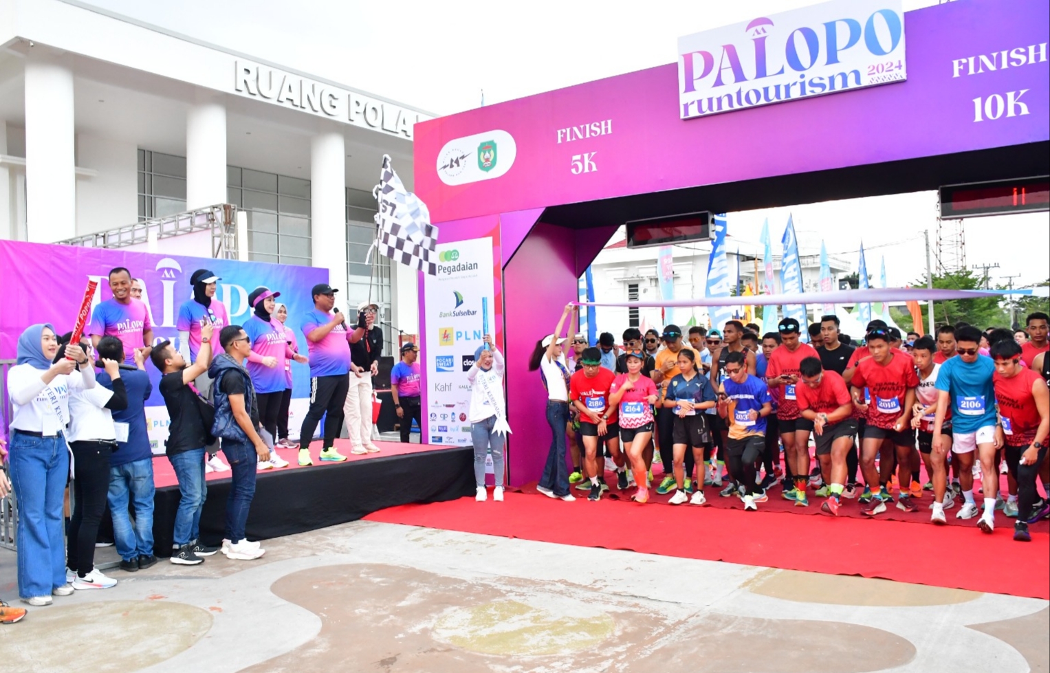 Pj. Wali Kota Lepas Peserta Palopo Runtourism 2024