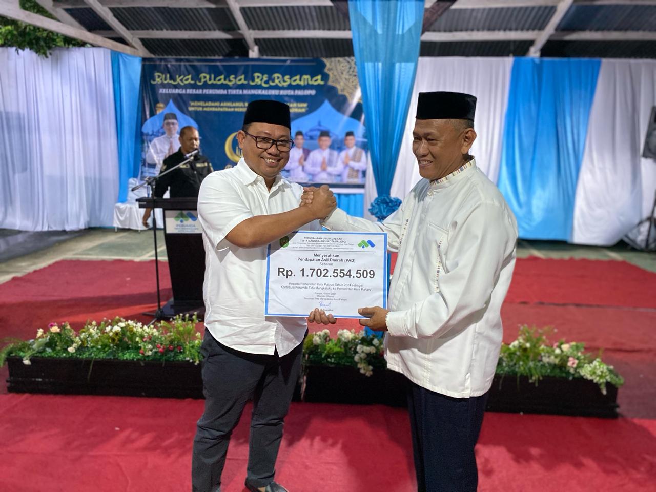 Perumda-TM Serahkan Dividen 1.7 Miliar ke Pemkot Palopo