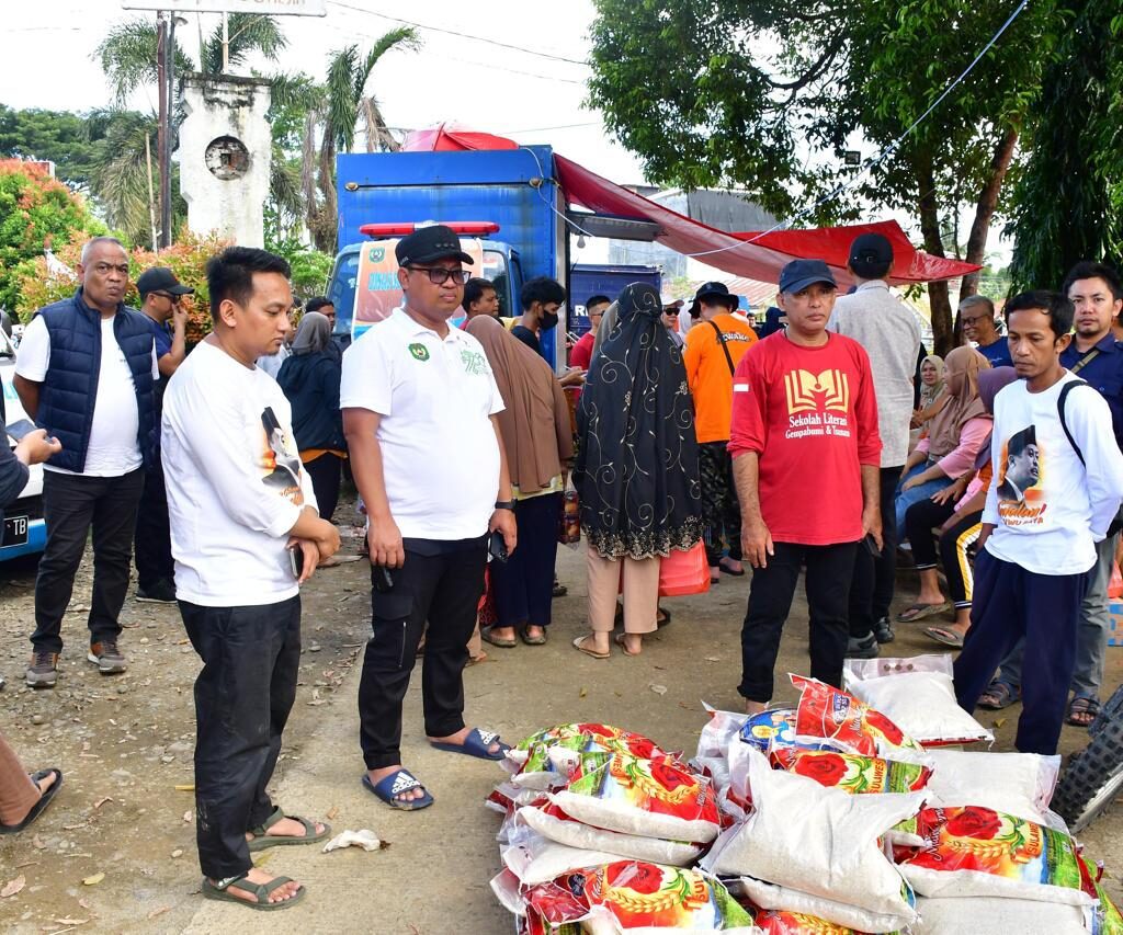 ASS dan AAS Community Salurkan 60 Ton Beras untuk Korban Bencana Luwu