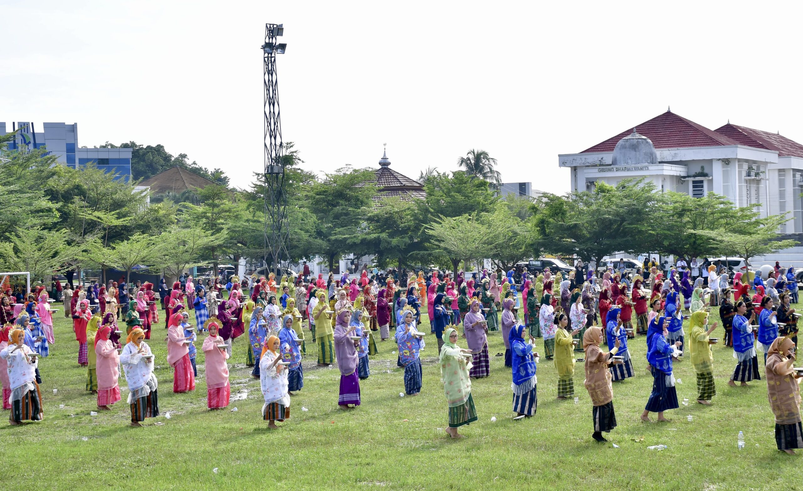 Tampilkan Tari Pa’duppa, Palopo Ramaikan Event Sulsel Menari