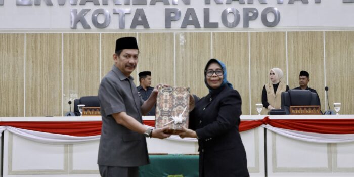 Pemkot Palopo Serahkan Ranperda Pertanggungjawaban 2023