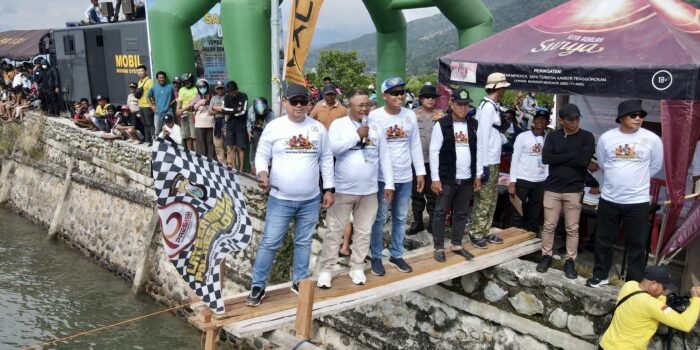 Gelar Lomba Perahu Balabala, Asrul Sani Apresiasi Polres Palopo
