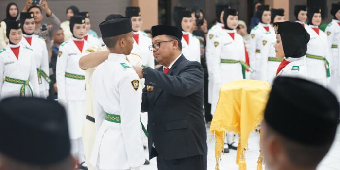 Pj. Wali Kota Palopo Kukuhkan 76 Paskibraka