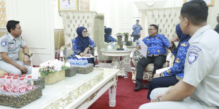 Audensi dengan Pj. Wali Kota, UPTB Pendapatan Palopo Sosialisasikan Aplikasi Sidara
