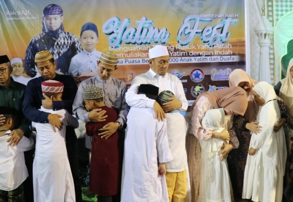 Bupati dan Wabup Lutim Tak Kuasa Menahan Tangis di Acara Yatim Fest