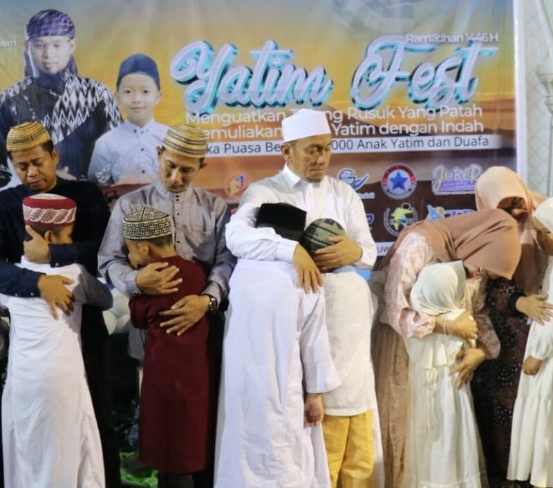 Bupati dan Wabup Lutim Tak Kuasa Menahan Tangis di Acara Yatim Fest