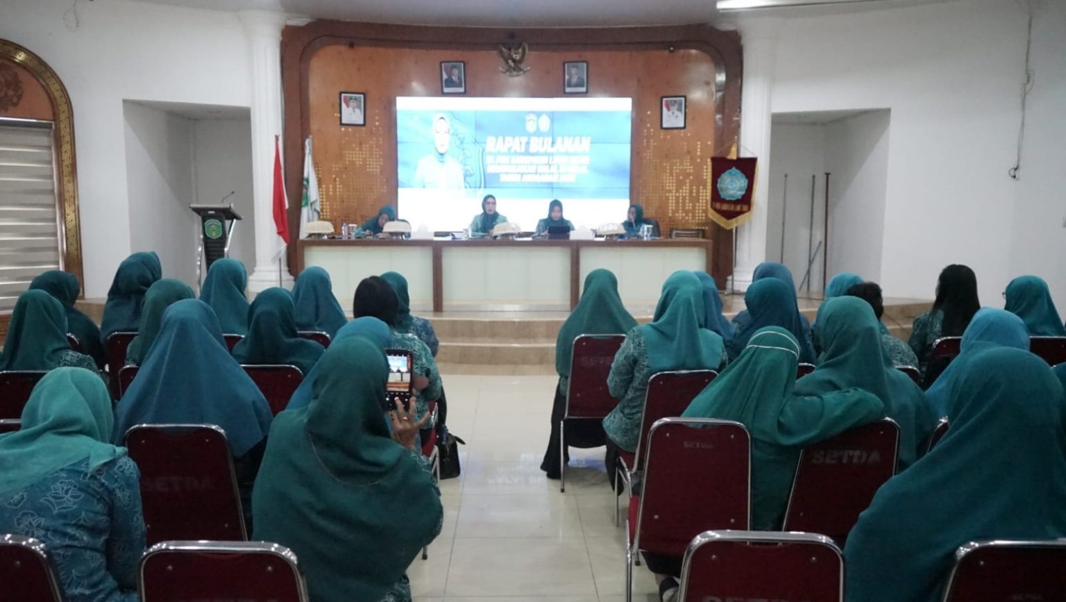 Ketua TP-PKK Lutim Imbau Jajarannya untuk Berikan Pelayanan Maksimal kepada Masyarakat