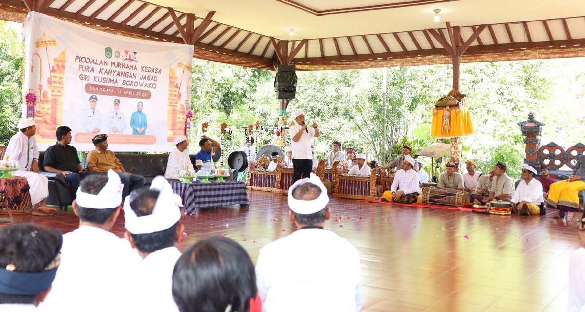 Hadiri Piodalan, Bupati Lutim Paparkan Program Kesejahteraan Masyarakat