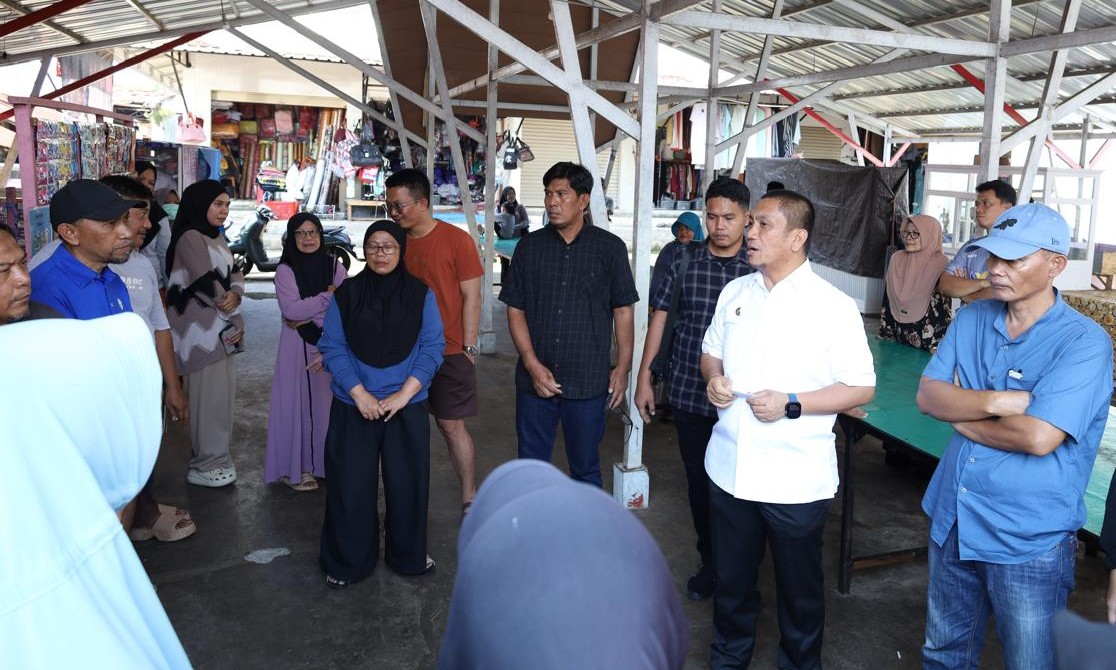 Pemkab Lutim Tegaskan Gratiskan Biaya Kebersihan di Pasar Malindungi