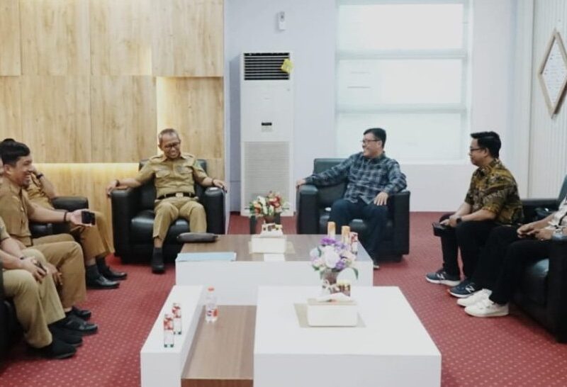 Terima Perwakilan Unhas, Pemkab Lutim Harap Sinergi dapat Terjalin Terima Perwakilan Unhas, Pemkab Lutim Harap Sinergi dapat Terjalin