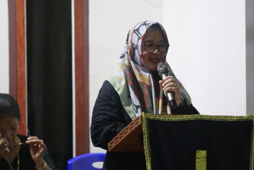 Hadiri Malam Penghiburan Warganya, Ini Pesan Wabup Lutim