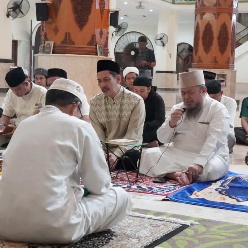 Ikuti Takbiran di Masjid Agung, Ini Pesan Pj. Wali Kota Palopo
