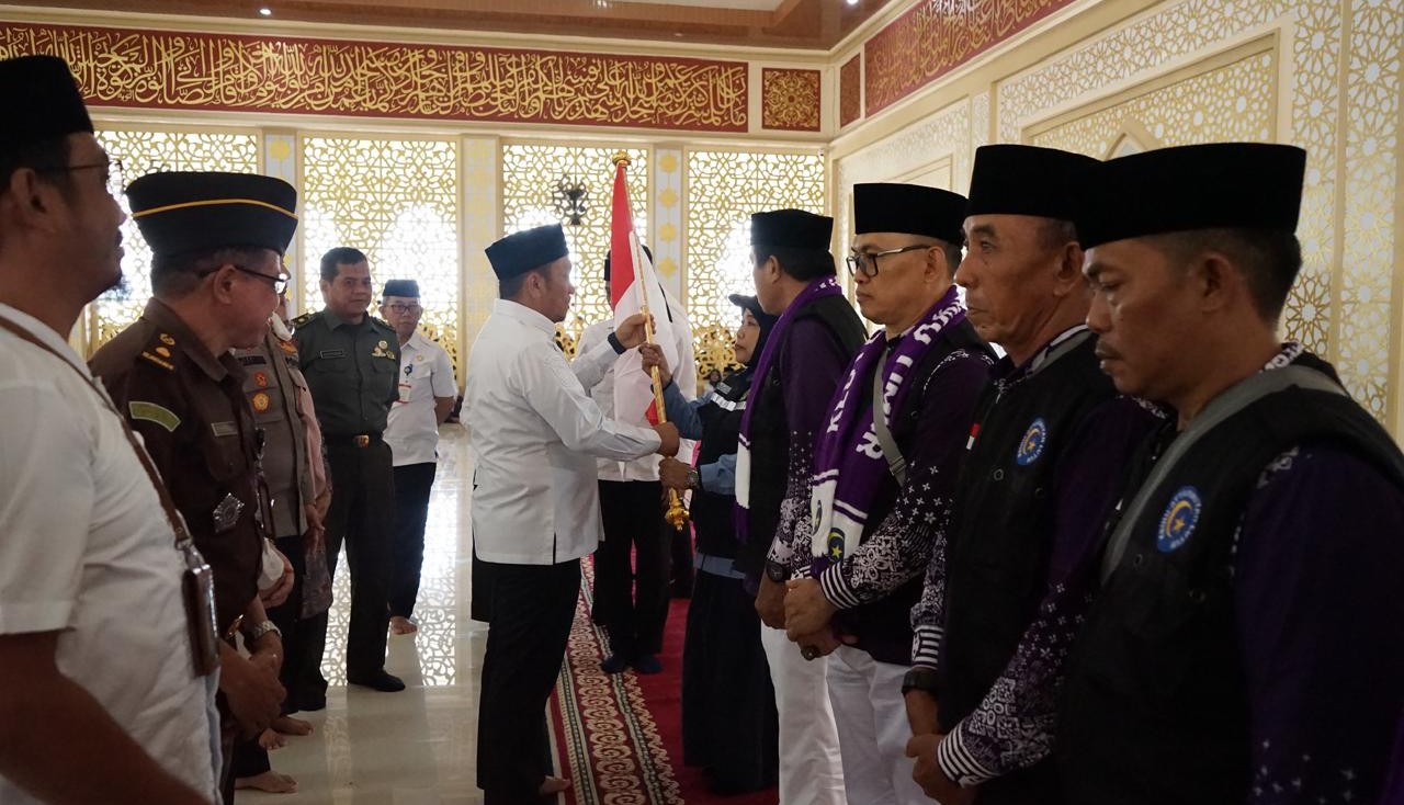 Resmi Lepas 149 JCH ke Mekkah, Ini Pesan Bupati Lutim
