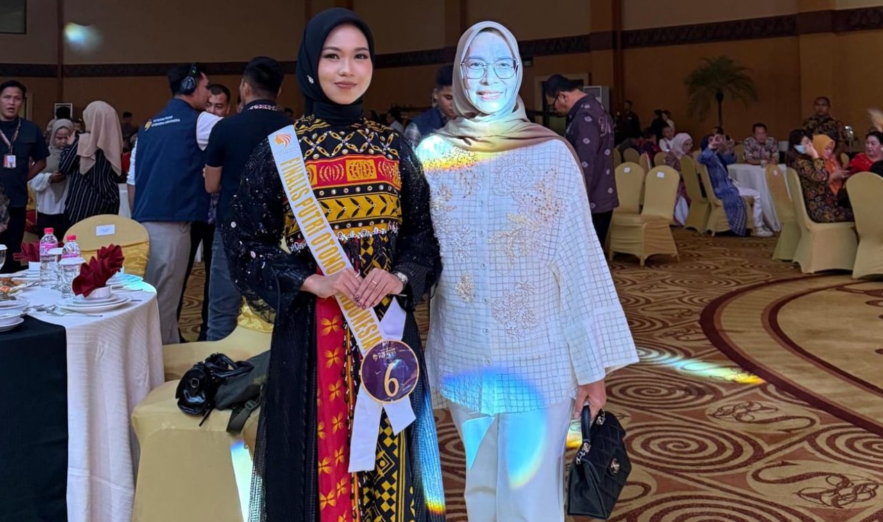 Gaun Motif Khas Taipa Lutim Ditampilkan pada Munas dan HUT Apkasi di Minahasa