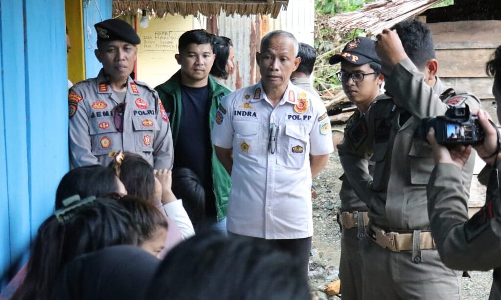 Gelar Operasi Penertiban, Satpol-PP Lutim Segel Tempat Usaha Ilegal