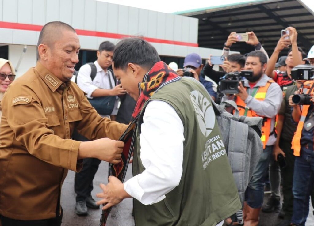 Sambut Menhut, Bupati Lutim Ajukan Sejumlah Lokasi Jadi Hutan Sosial