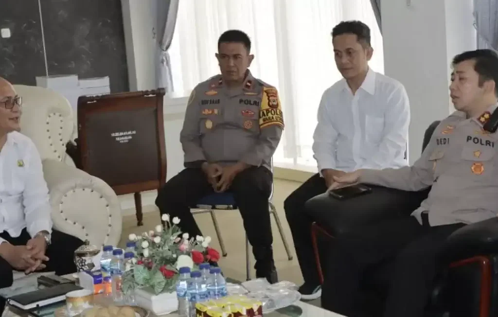Kunjungi DPRD, Kapolres Palopo Perkuat Sinergitas antar Lembaga