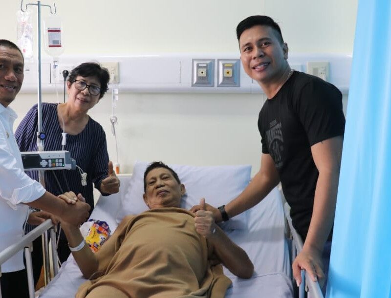 Bupati Lutim Kunjungi Warganya di RS Unhas, Pastikan dapat Pelayanan Terbaik