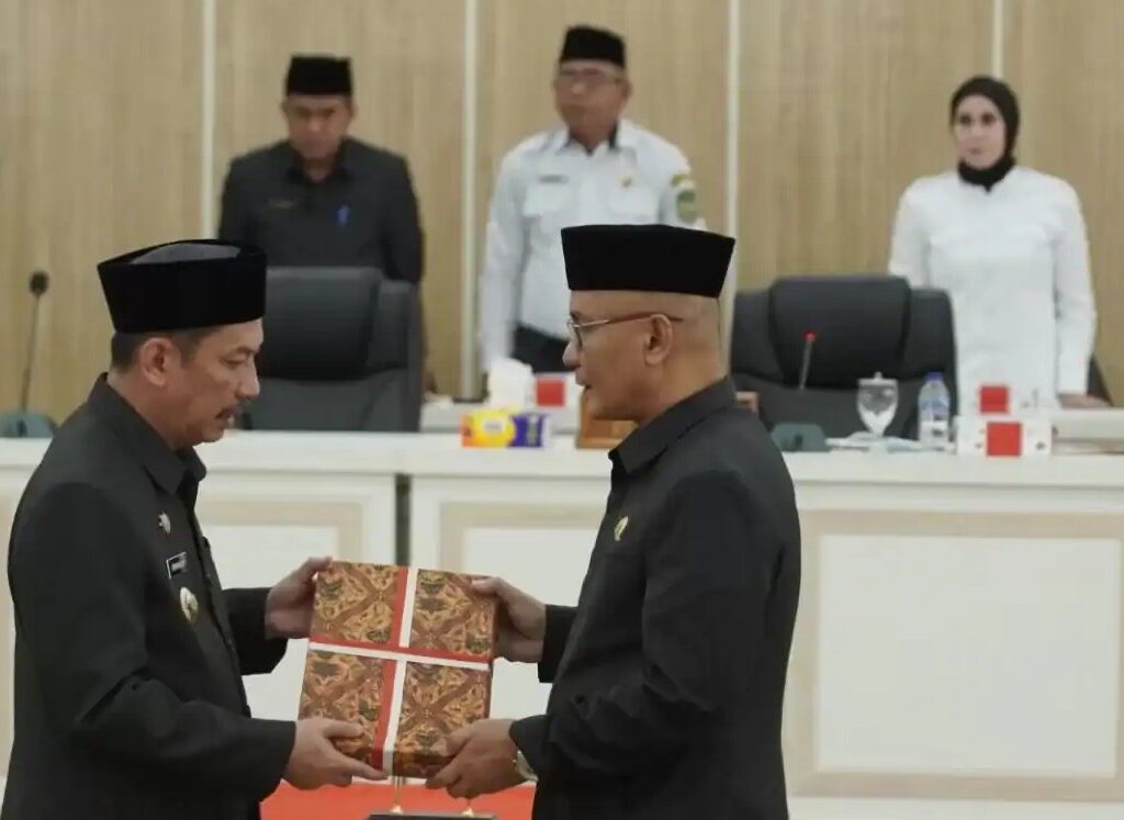 DPRD Palopo Gelar Tiga Paripurna Secara Maraton
