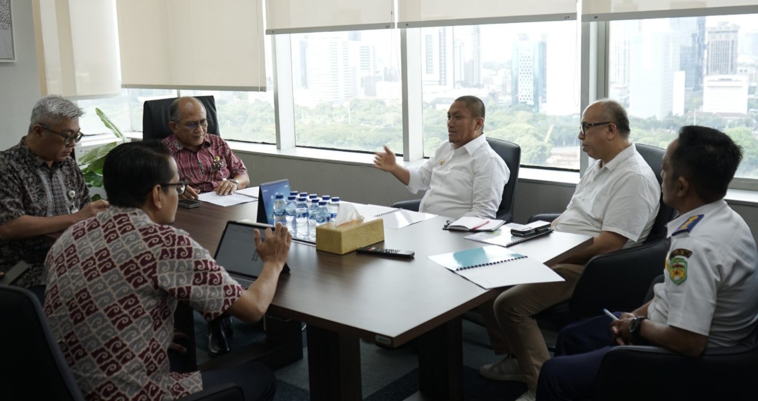 Serius Bangun Bandara, Ibas Temui Dirjen Kementerian Perhubungan