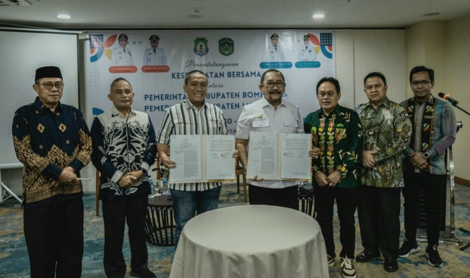 Lutim dan Bombana Tandatangani MoU Pengelolaan Potensi Daerah