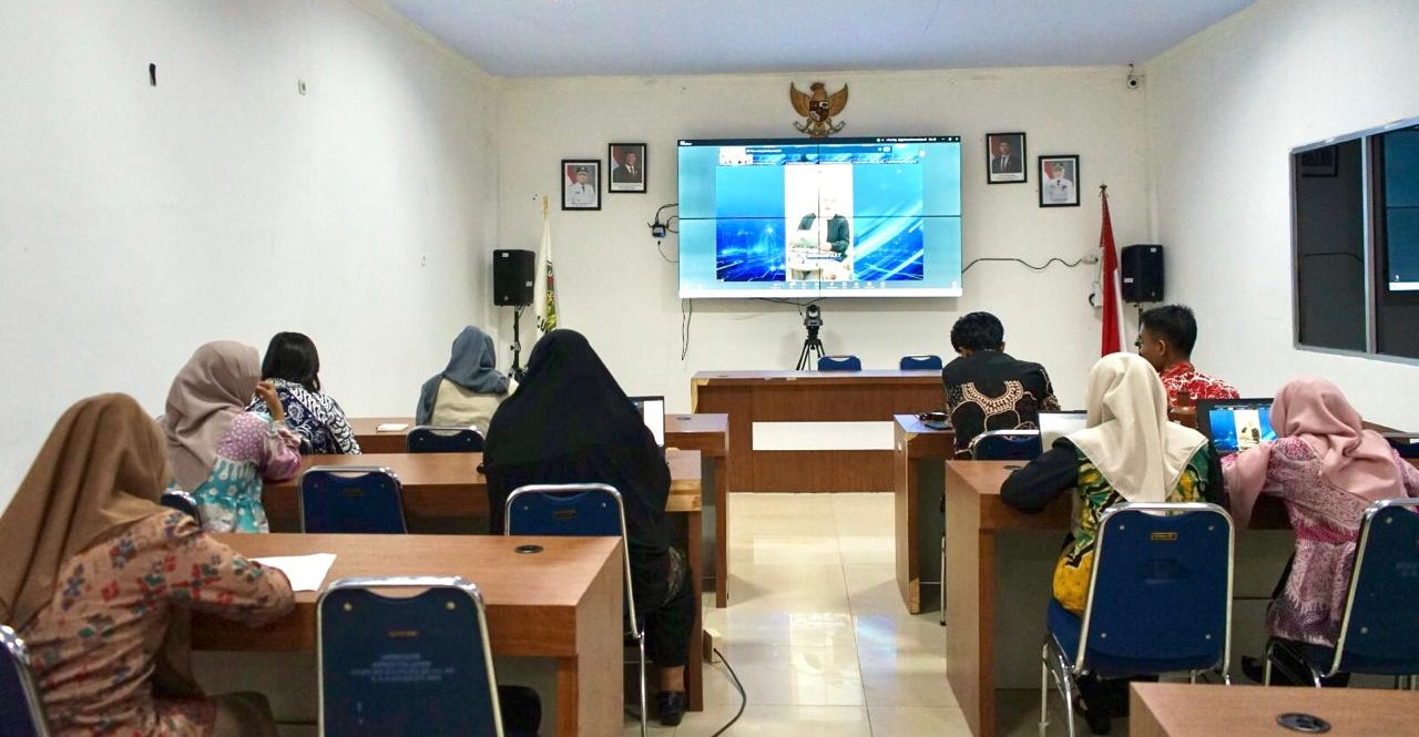 Diskomifo-SP Lutim Ikuti Bimtek Kehumasan Kementerian Komdigi
