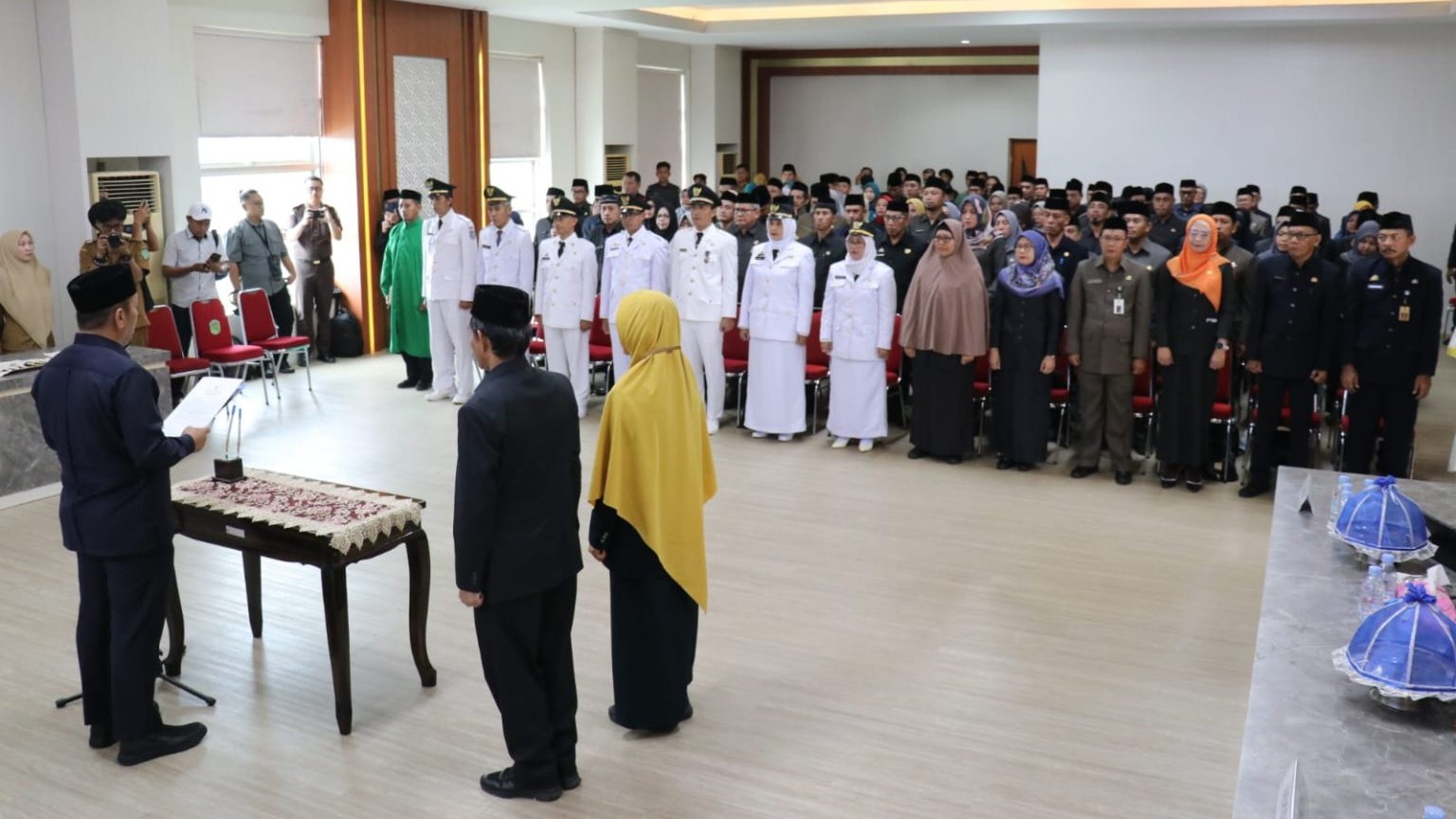 Bupati Lutim Lantik 76 Pejabat di Berbagai Tingkatan